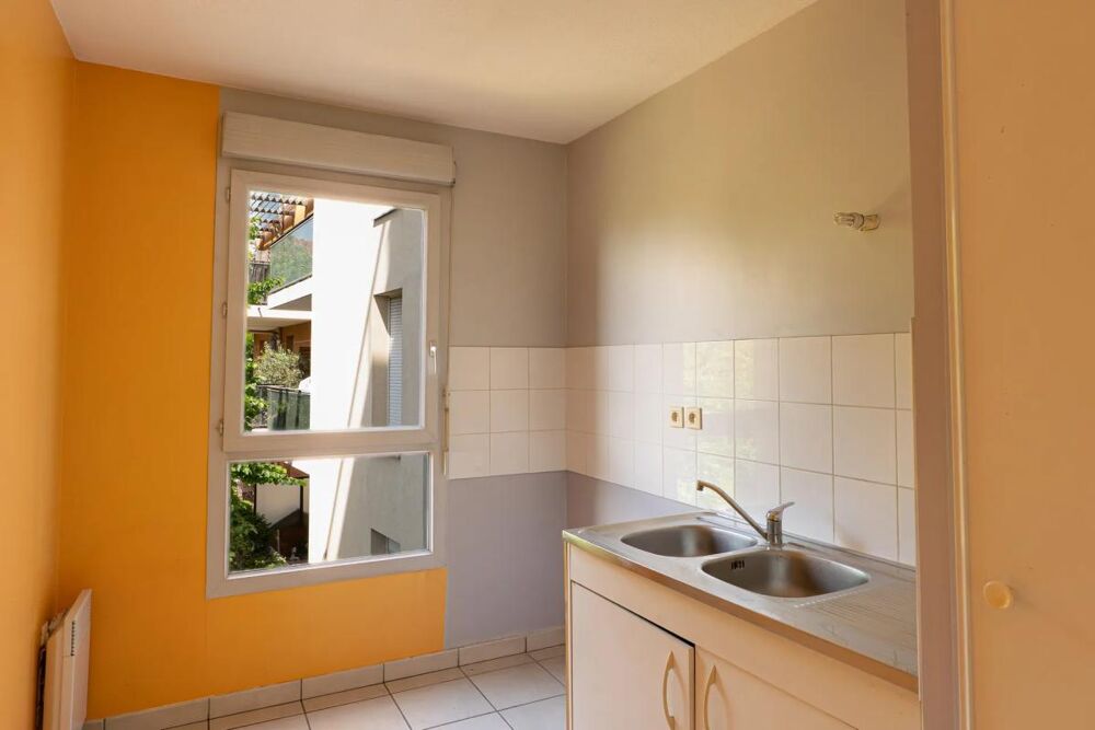 Vente Appartement LYON 8 - T3 - 61 M2 - CAME - BALCON - GARAGE EN SUS Lyon 8