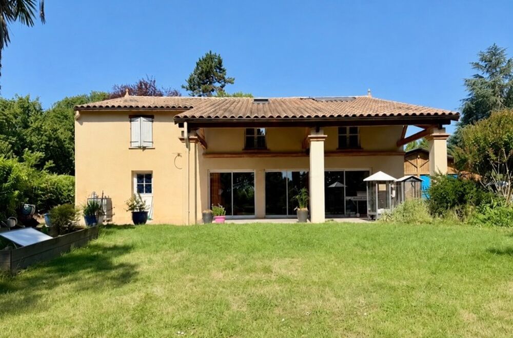 Vente Maison MAISON T6 240 M2 Montvalen