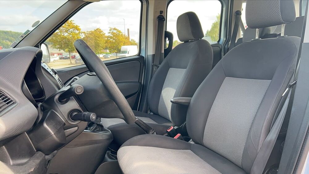 Doblo 1.6 Multijet 90 Emotion 2013 occasion 76240 Belbeuf