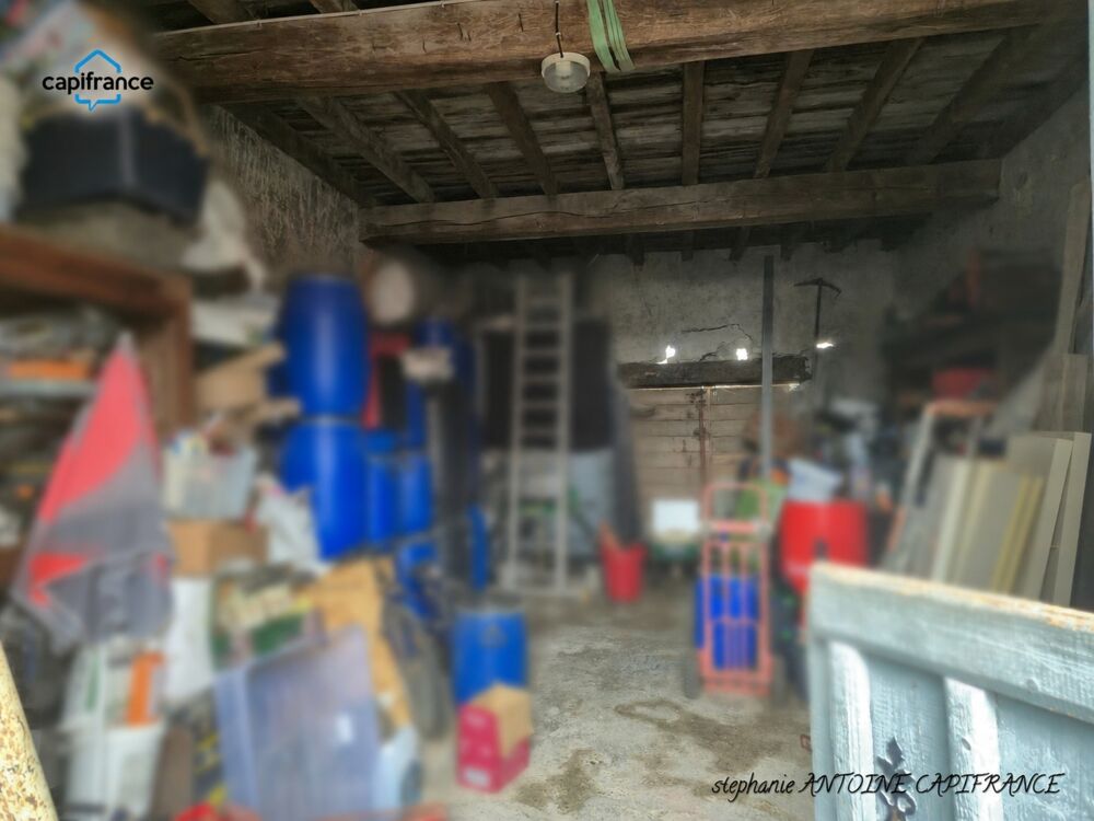 PUYOÔ  MAISON DE CARACTÈRE DE 188,83 M², 5 CHAMBRES, GRANGE DENVIRON 300 M² ET TERRAIN DE 1 198 M²  245 000 €