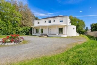  Propriété/château à vendre 6 pièces 265 m²