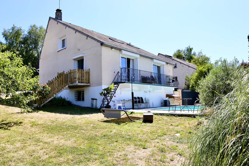 Maison à vendre à VILLERS ALLERAND (51), une maison principale sur deux niveaux, un logement indépendant, une piscine extérieure