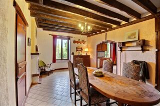  Propriété/château à vendre 8 pièces 254 m²