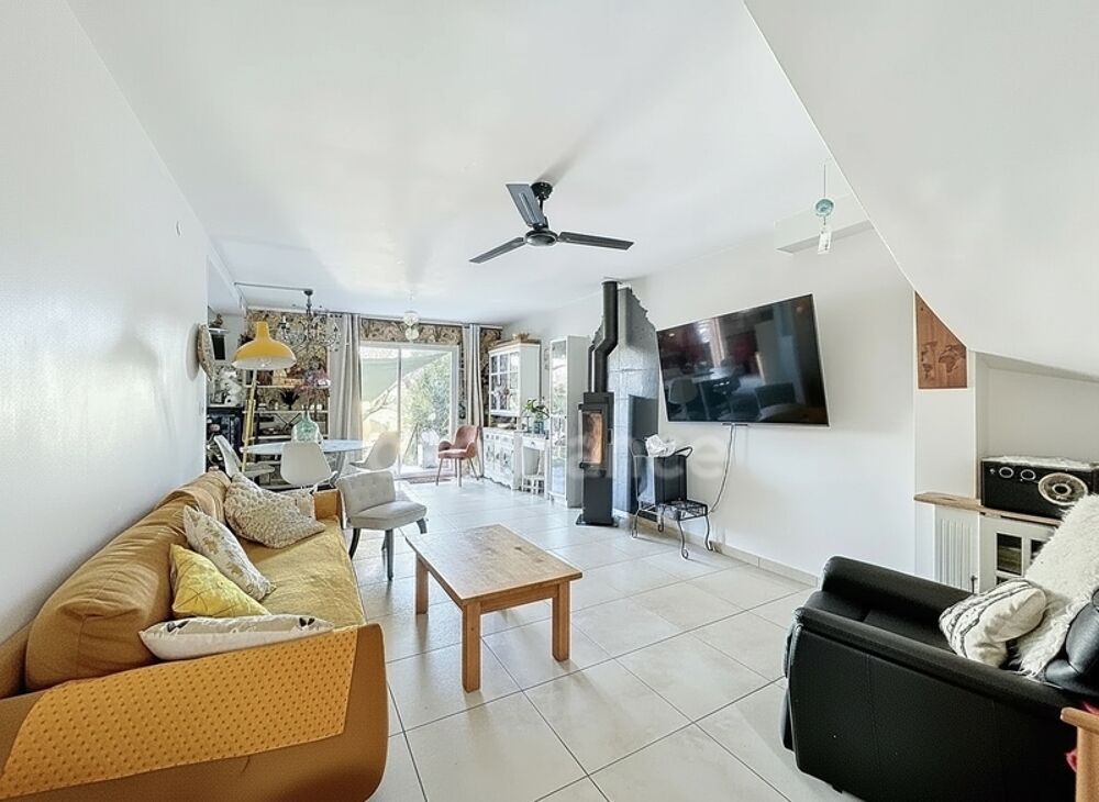 Maison avec garage et jardin - Beauvoisin