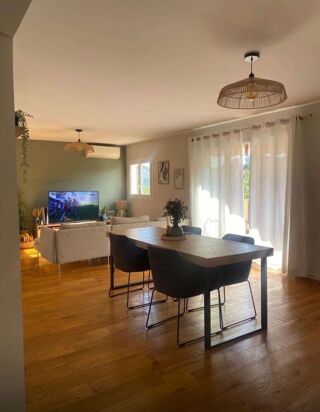  Appartement à louer 3 pièces 84 m²