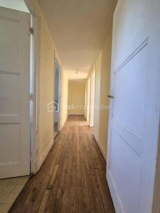  Immeuble à vendre 15 + pièces 573 m²
