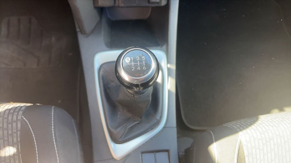 Auris 1.4 D-4D 90 Business 2015 occasion 35420 Louvigne Du Desert