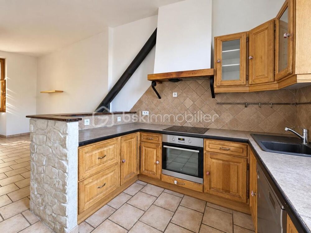 Vente Maison Avignon proche intra-muros - Maison de charme avec deux chambres, jardin et patio Avignon