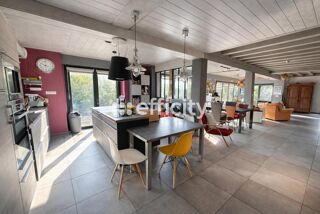  Maison � vendre 7 pi�ces 243 m�