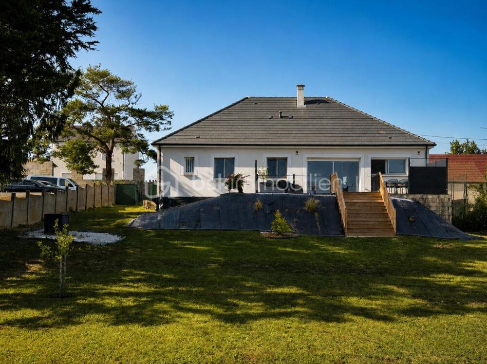 Vente Maison SUPERBE MAISON DE PLAIN-PIED DE 130 m² - 4 Chambres - Terrain 2 327 m² - DPE B - Sans Vis-à-Vis - Armentières-en-Brie Meaux