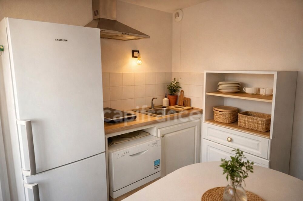 AGDE  Studio dernier étage avec TERRASSE + GARAGE fermé  Ascenseur