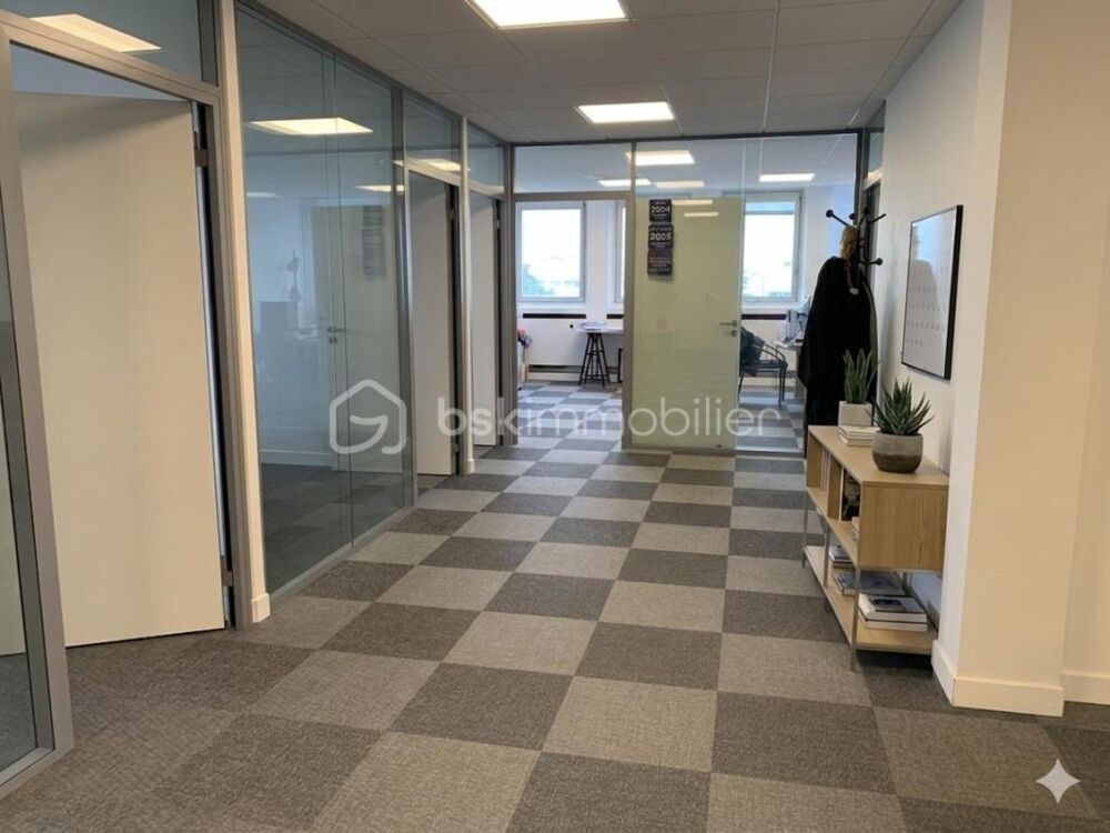   BUREAUX EN DERNIER ETAGE MARLY LE ROI Marly le roi