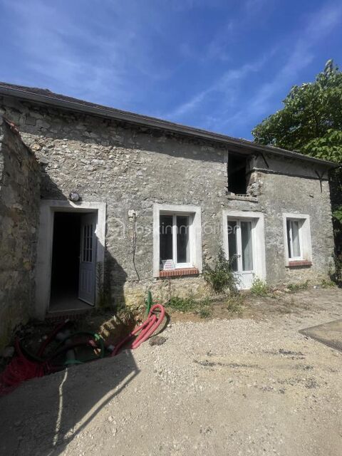   Maison de ville individuelle avec fort potentiel � 2 chambres, �tage et d�pendance am�nageables Maison - 4 pi�ce(s) - 134 m�