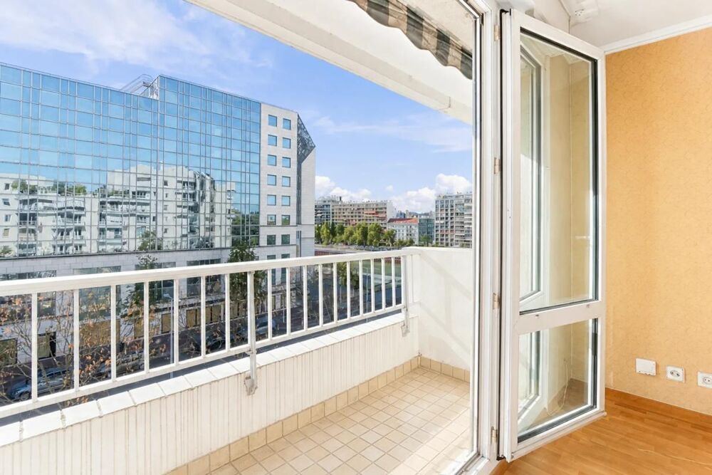 Appartement 3 pièces - balcon - de 65 m² à Issy-les-Moulineaux