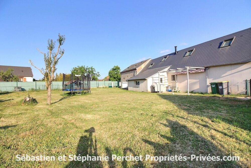 longère de charme en cours de rénovation -157 m² - 6 chambres -Terrain de 1 388 m² - Grand garage de 60 m² - Environnement calme