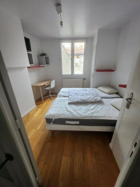  Appartement � louer 5 pi�ces 137 m� Saint etienne