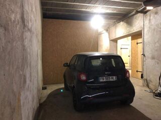  Parking / Garage à vendre 1 pièce 123 m²