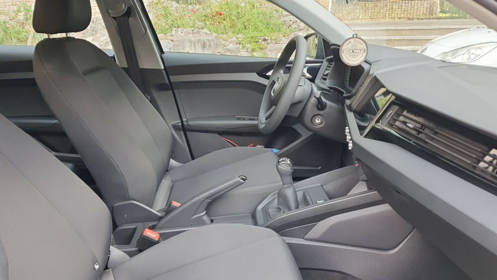 A1 II 1.0 TFSI 95 Pack Entry - Entretien constructeur 2022 occasion 86600 Coulombiers
