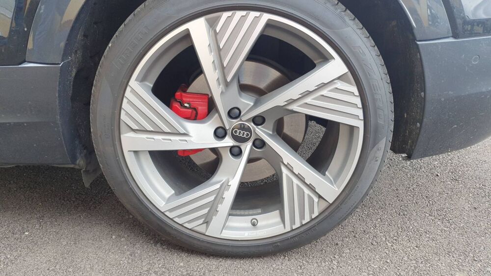 E-TRON Q8 Sportback I 55 Quattro 97 kWh 408 S line 2023 occasion 63000 Clermont Ferrand