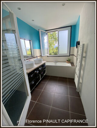  Maison � vendre 8 pi�ces 219 m�