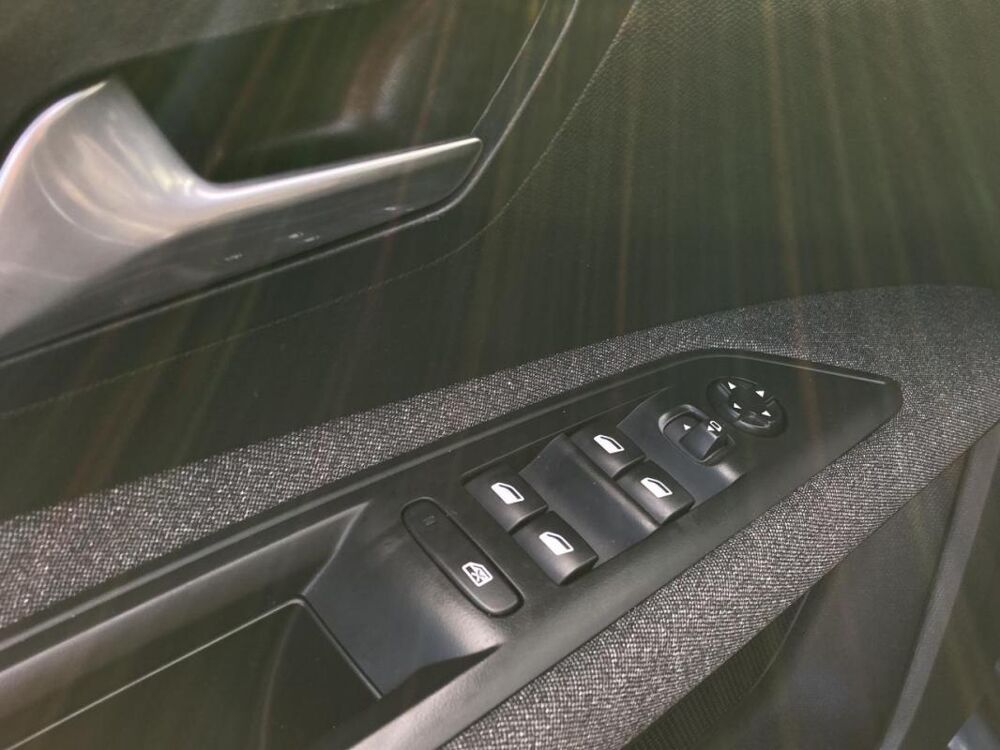 3008 1.2i 130 CH FINITION Active Pack - SUIVI PEUGEOT ORIGINE FRA 2021 occasion 14650 Carpiquet