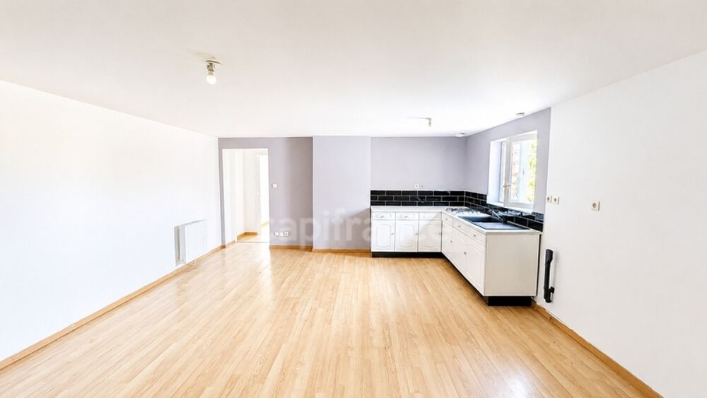 Maison divisée en 2 appartements  Wavrechain-sous-Denain