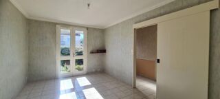 Vente Maison Maison Clisson 5 P . 3 Chs . Bureau . 81.29 M² . T 377 M² . Terrasse . Garage Clisson
