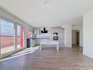 Vente Appartement Appartement 4 pièces, dernier étage avec terrasse sans vis à vis Noisiel