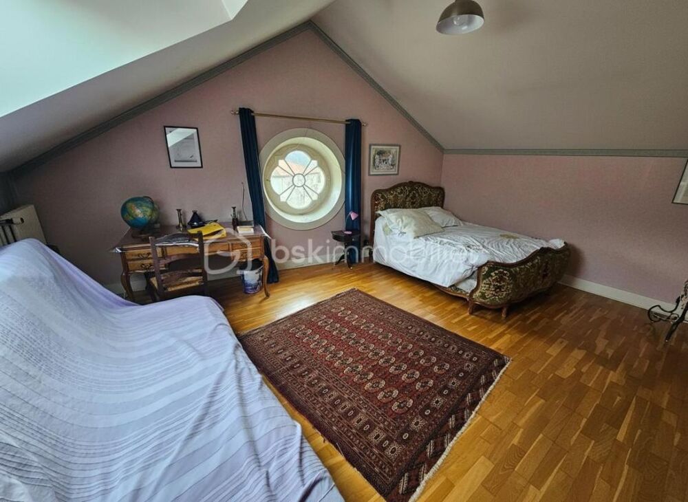 à vendre  Propriété/château Saint-Paul-en-Cornillon (42240)