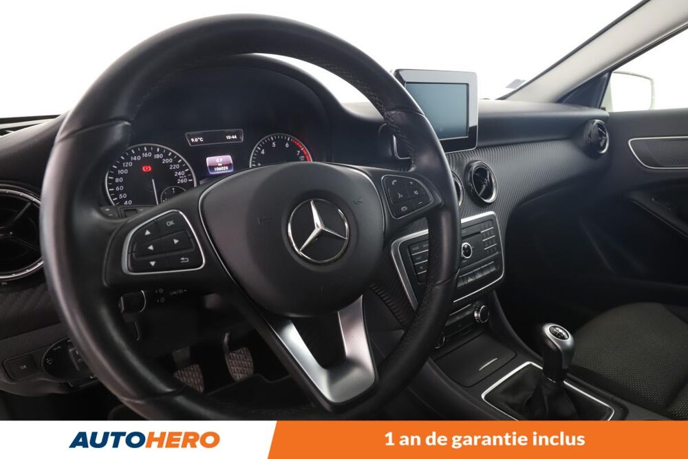Classe GLA 180 Intuition 122 ch 2015 occasion 92130 Issy-les-Moulineaux