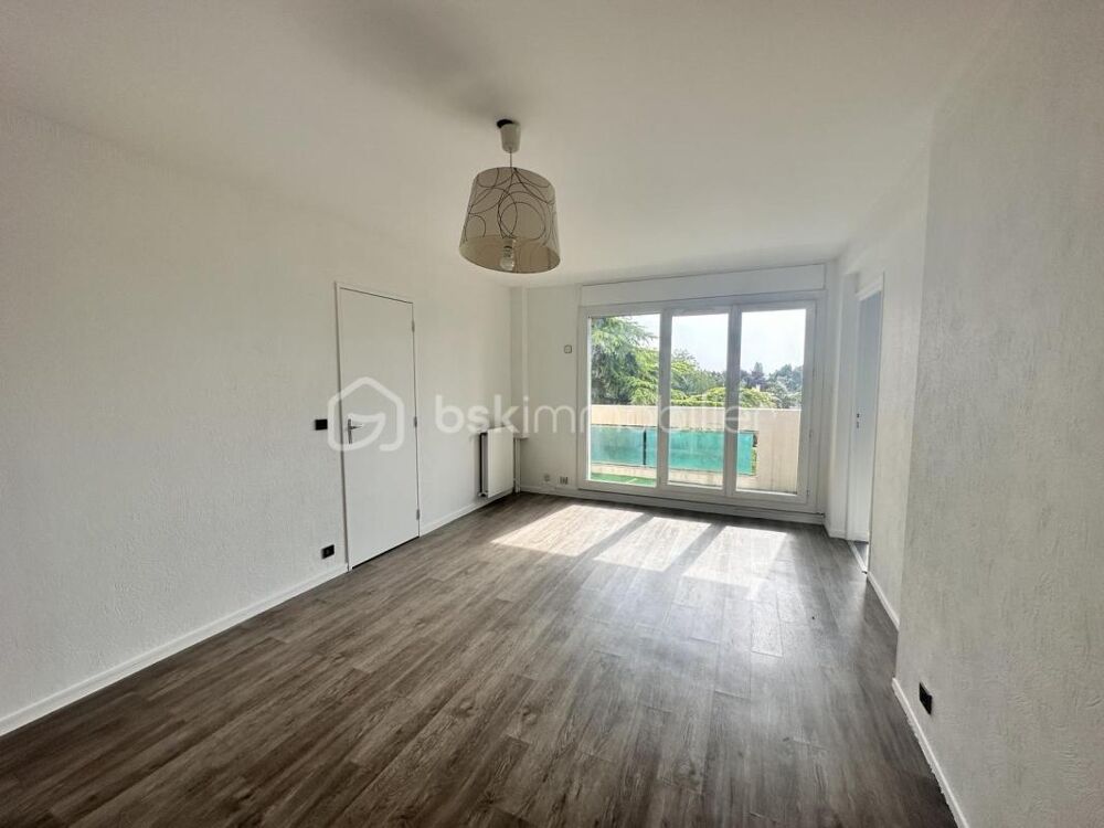 4 pièces 80 m² avec loggia et terrasse 9 m²  vue dégagée sur parc  Écondeaux