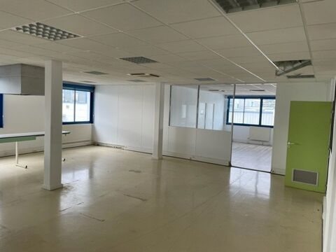   BUREAUX 