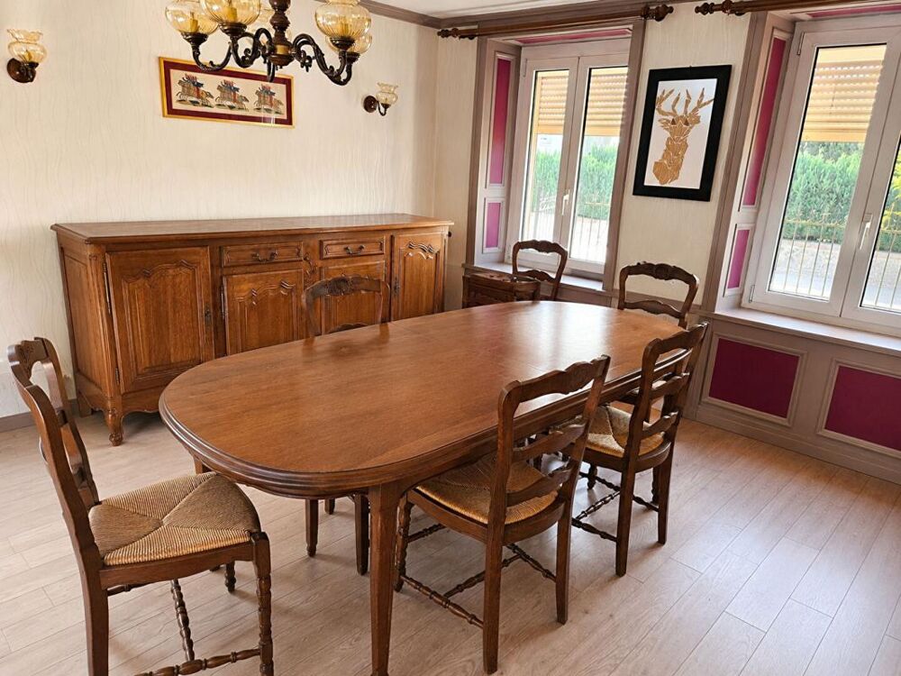 CORCIEUX - Une grande maison familiale au coeur des Vosges, avec jardin, garages et toutes les commodités à pied