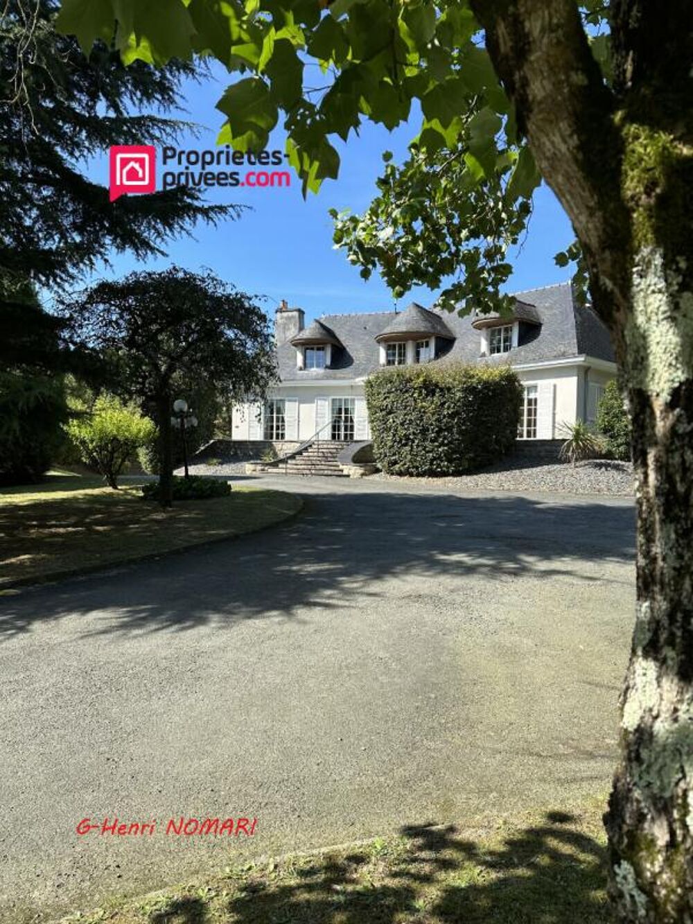 Maison Chateaubriant 10 pièce(s) 280 m2, 6 chambres , 10834m² de terrain