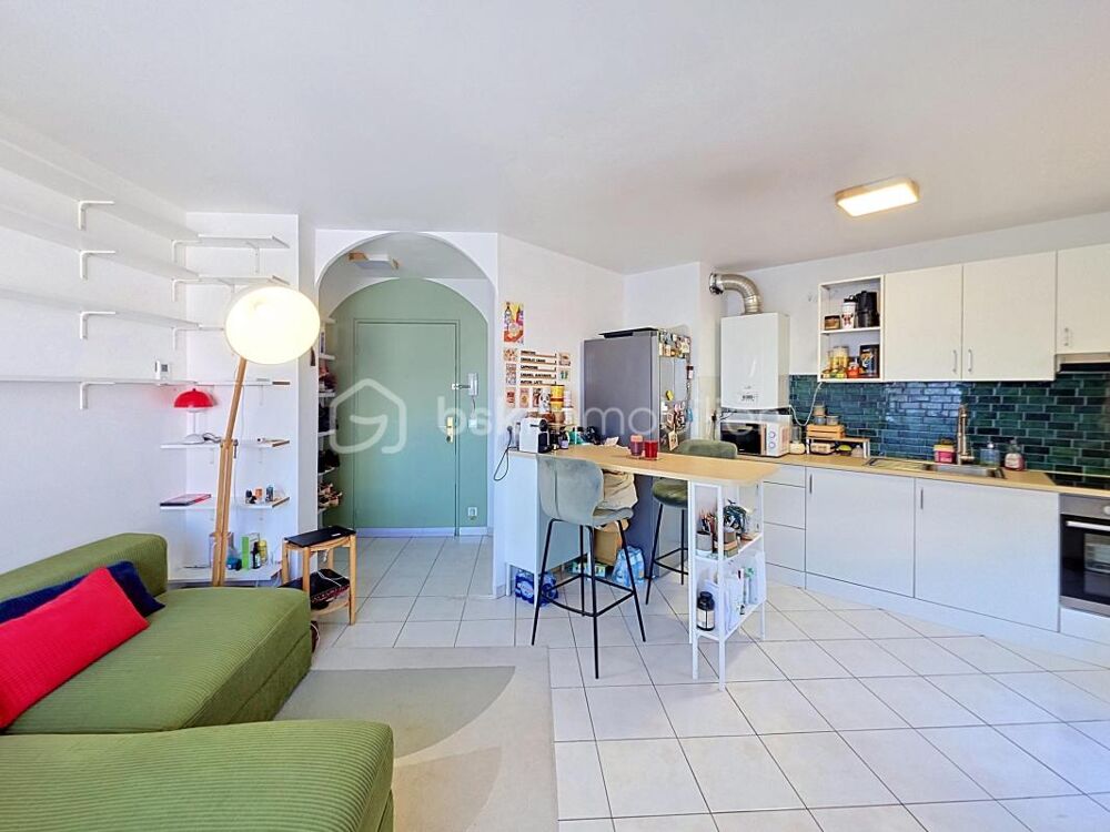 Appartement 2 pièces avec balcon et place de parking