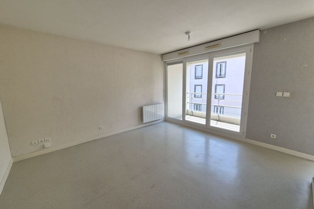 APPARTEMENT 1 PIECE - RES LES PAULINES - LYCEE BLAISE PASCAL / ORADOU