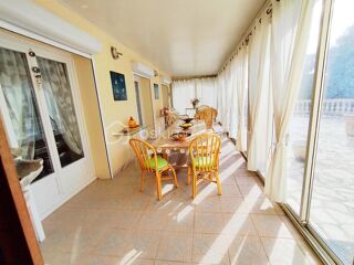  Villa � vendre 9 pi�ces 255 m�