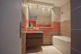  Appartement à louer 1 pièce 40 m²