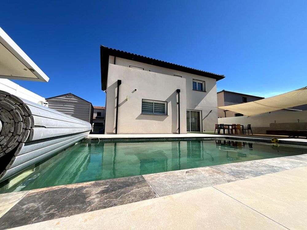 Magnifique villa de standing de 170 m² sur un terrain 4 faces avec piscine dans un secteur prisé
