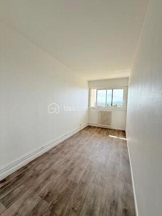  Appartement � vendre 5 pi�ces 82 m�