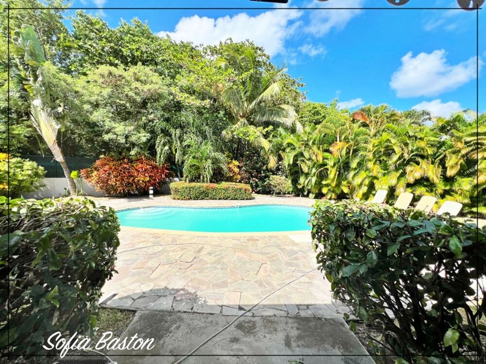 Vente Maison SAINTE ANNE Maison de standing P7 (Habitation +Bungalows et annexe) - Piscine - Terrain 1409m2-  Dpt Martinique (972),  vendre Sainte anne