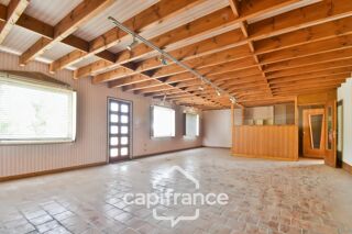 Vente Maison Maison à vendre  COURCELLES (17), 140m²habitables, 7 pièces sur 4800m² de terrain avec nombreuses dépendances Courcelles