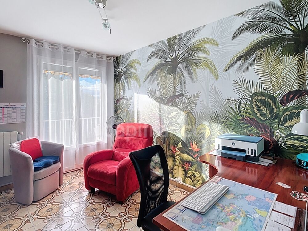 VALENCE (26200), à vendre en Viager Occupé , Maison jumelée 6 pièces avec jardin privatif. Nombreuses prestations