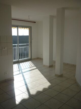  Appartement à louer 3 pièces 55 m²