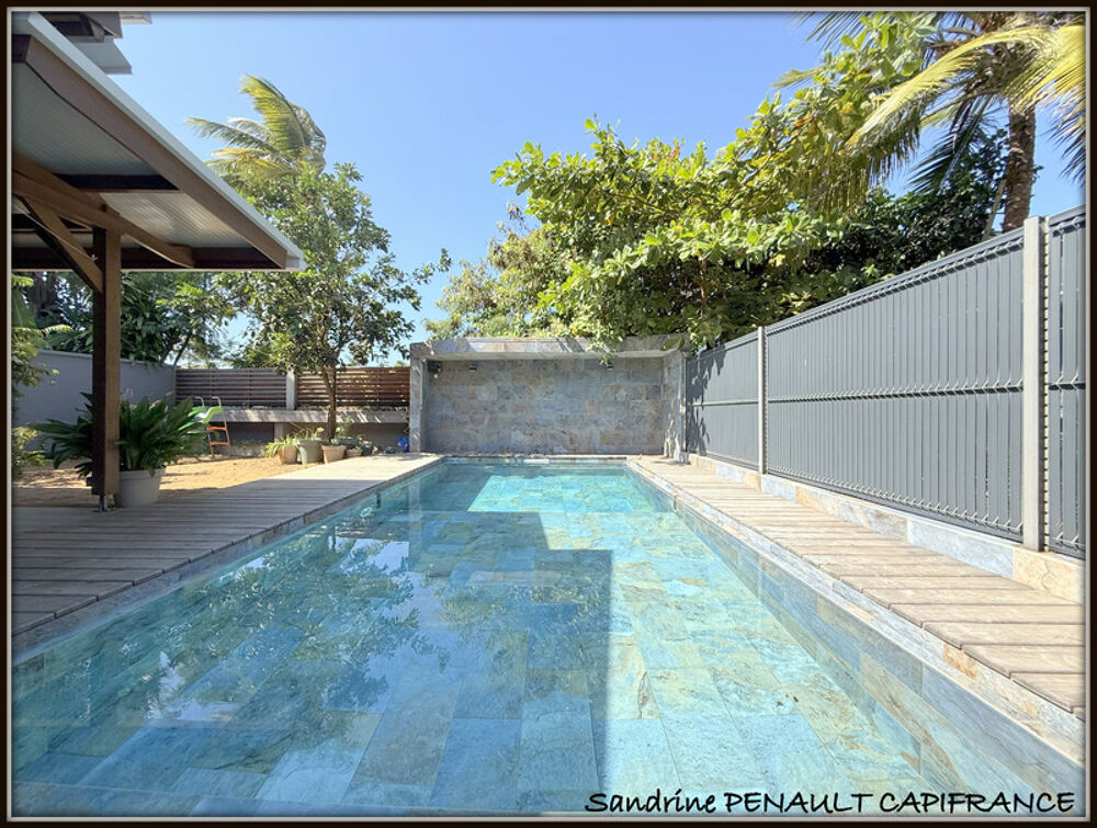 A VENDRE A KOUROU (97310) UNE MAGNIFIQUE VILLA T7 DE 246 m² - AVEC 2 APPARTEMENTS T2 - TERRAIN DE 345 m² - AU PRIX DE 599 000 €