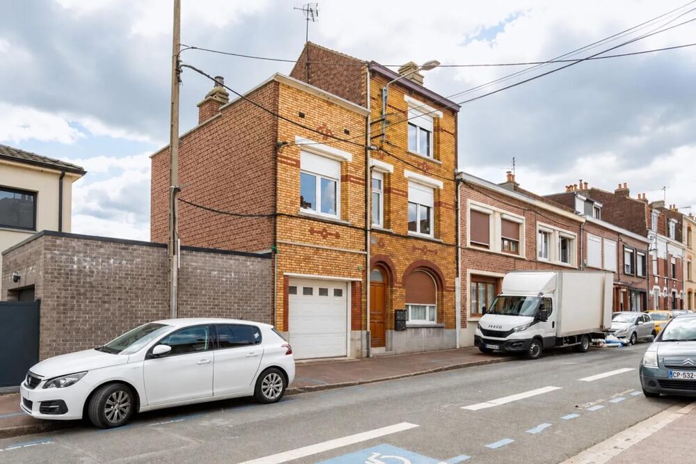Maison de 8 pièces, louée, à Lille