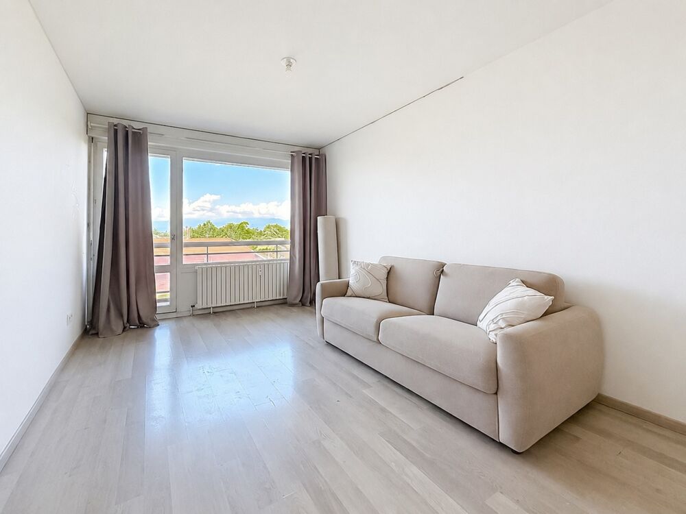 Gaillard  Appartement meublé avec balcon et parking, aux portes de Genève