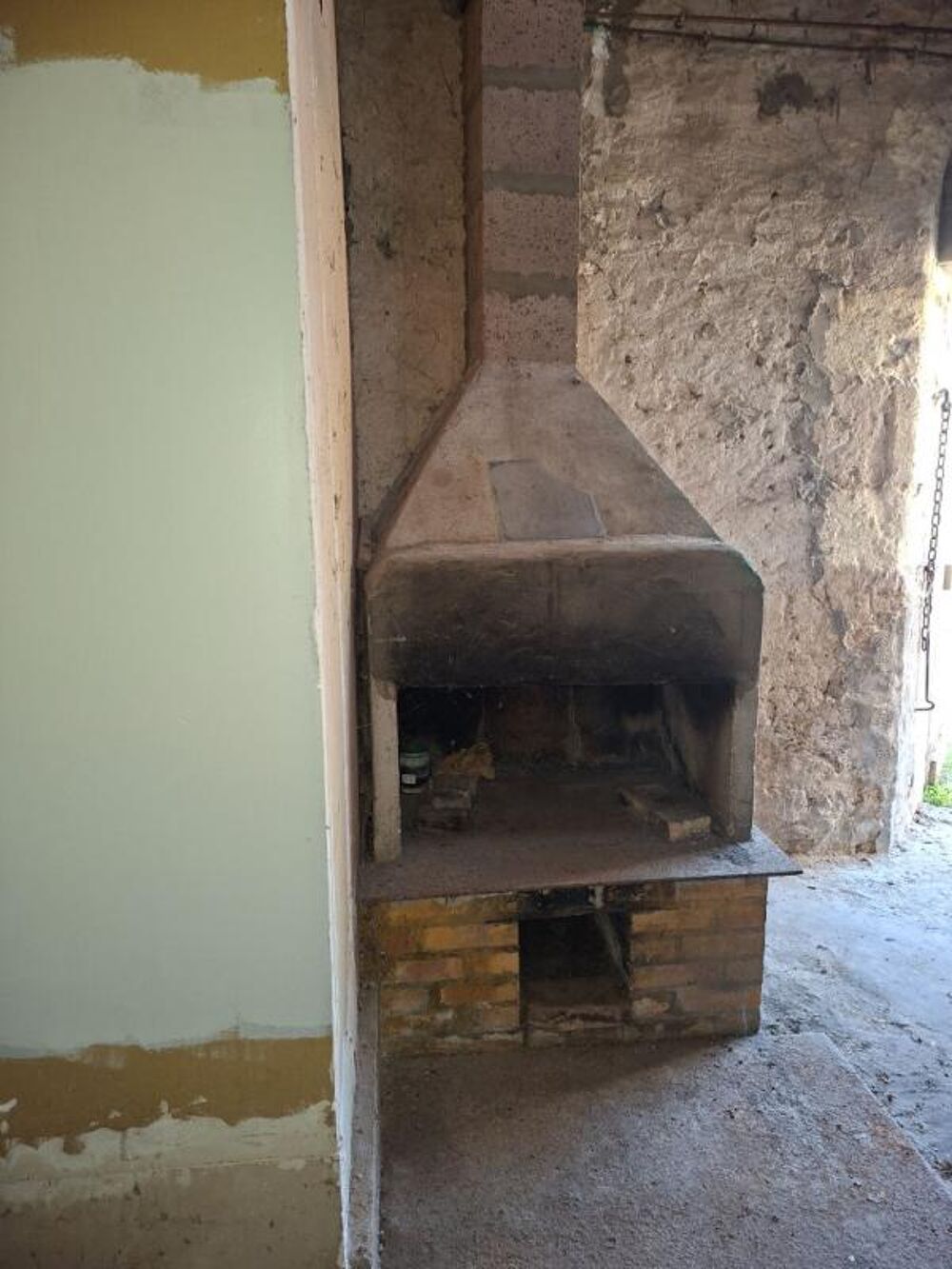 Vente Maison Maison en pierre à Saint Estephe 4 pièce(s) 80 m2 A RENOVER Saint estephe