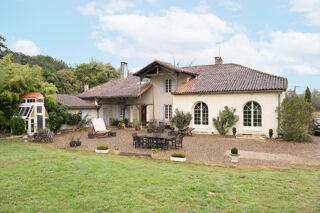 Vente Maison « Le Couvent » - une demeure à l'histoire singulière Montsoue