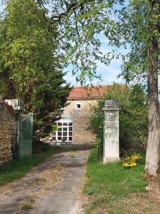  Maison à vendre 15 + pièces 524 m²